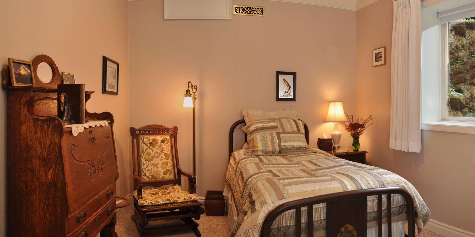 Idahome Bed And Breakfast Post Falls Eksteriør bilde